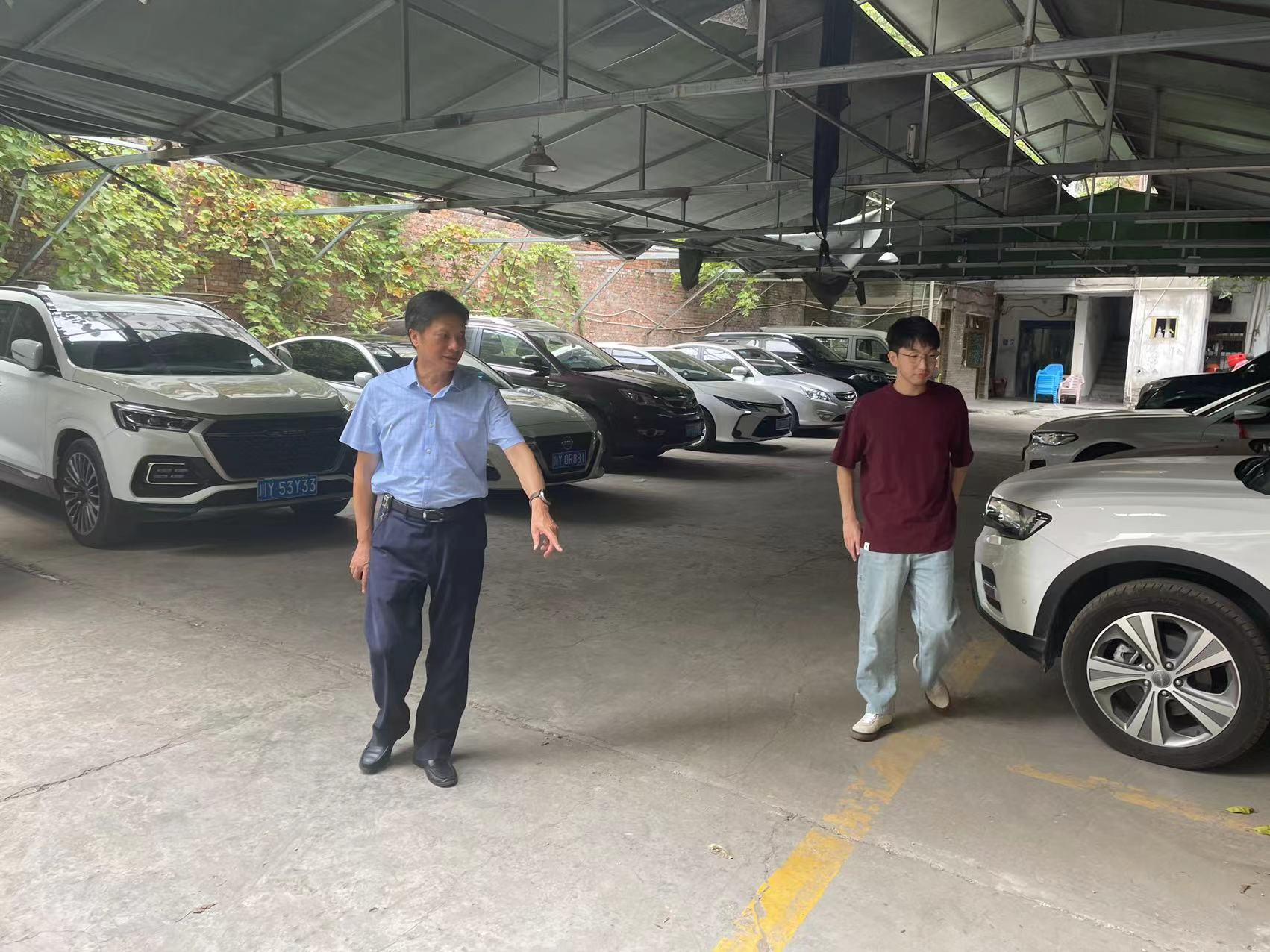 集團(tuán)黨委書記、董事長(zhǎng)許大政深入 “包保”社區(qū)開展創(chuàng)文督導(dǎo)工作